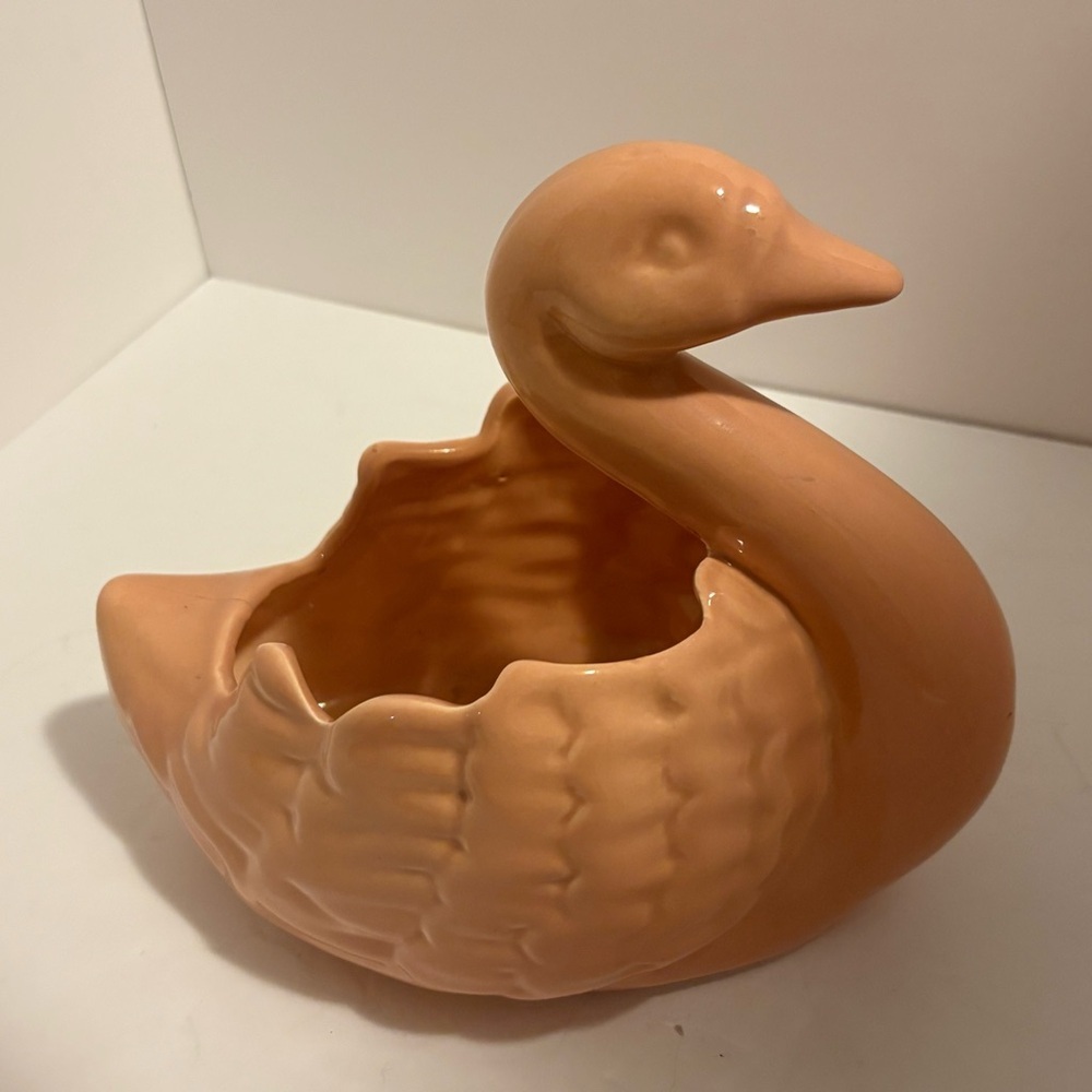 Vintage Goose Ceramic Planter - Pink/Peach/Salmon Color